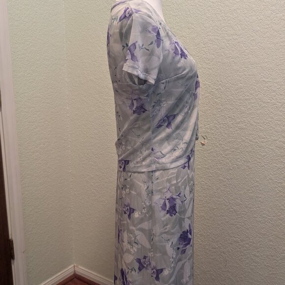 Long Floral Dress for Ladies- Size M- Sleeveless-Green/Purple - Picture 6 of 10